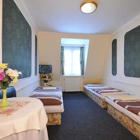 Velicky Zamocek Hotel