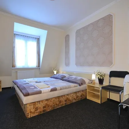 Hotel Ubytovanie Poprad Velicky Zamocek 2*