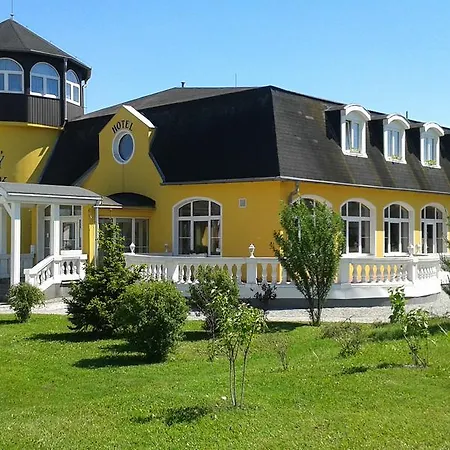 Hotel Velicky Zamocek 2*