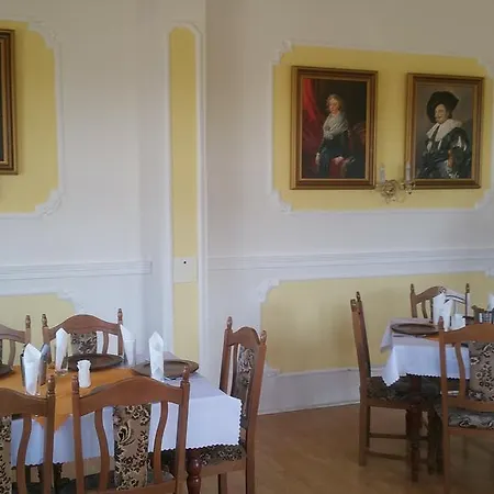 Simple Velicky Zamocek